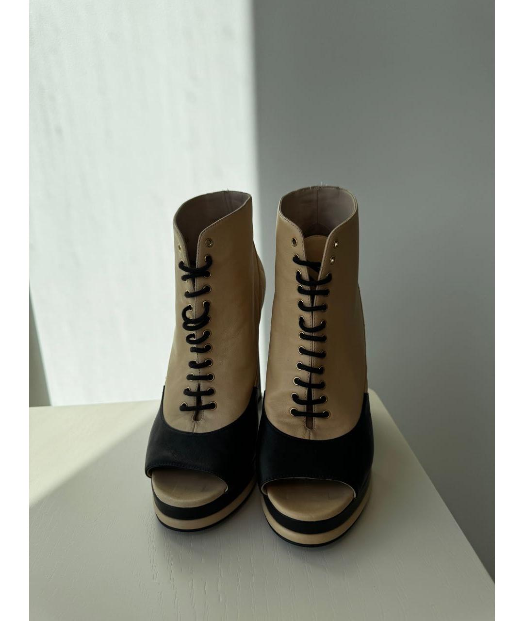 CHANEL Бежевые кожаные ботильоны, фото 2