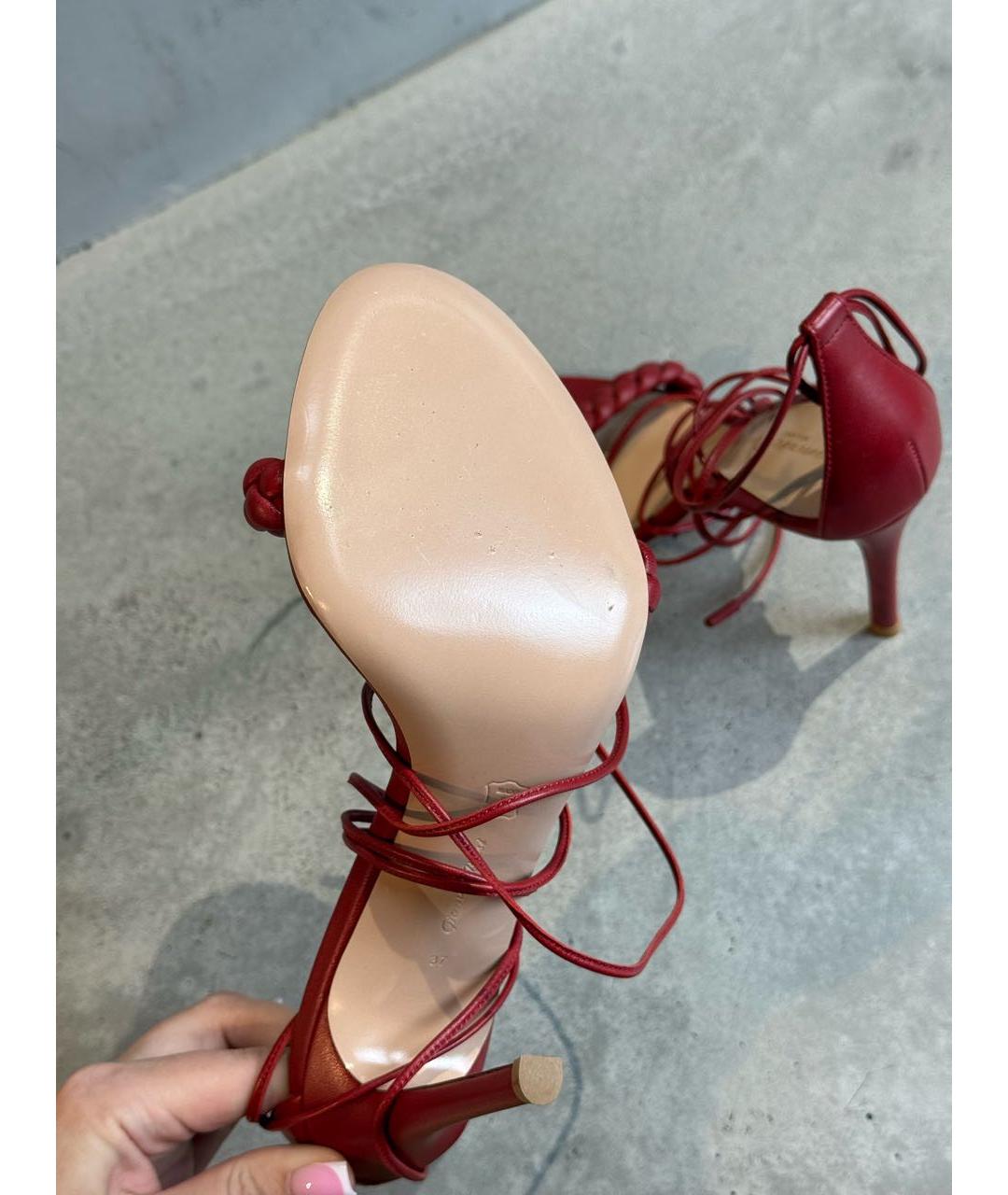 GIANVITO ROSSI Красные кожаные босоножки, фото 6