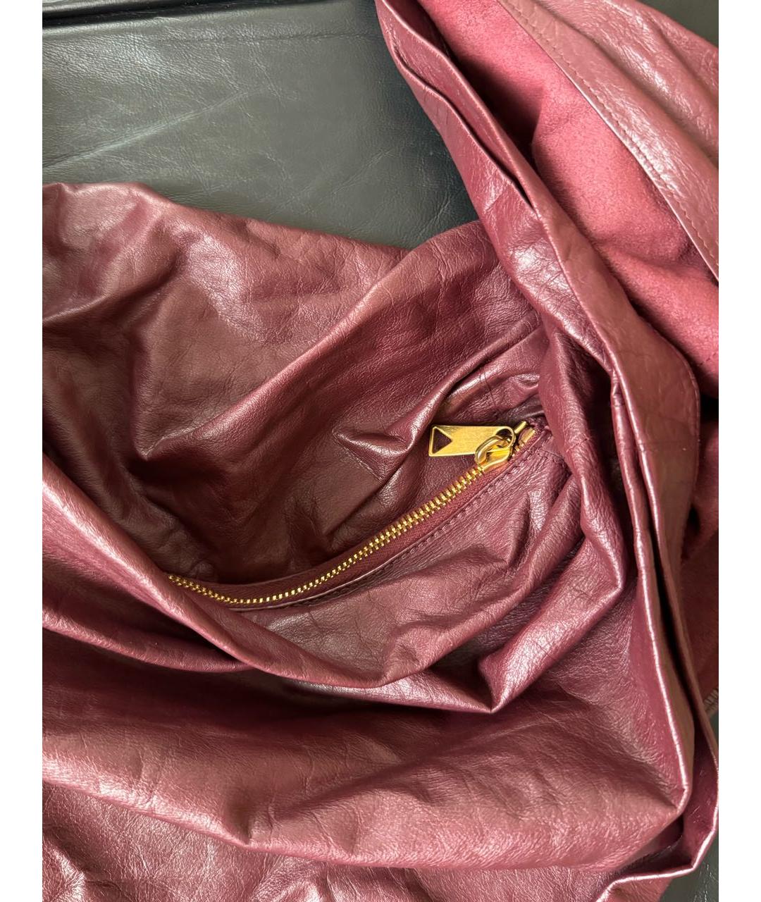 BOTTEGA VENETA Бордовая кожаная сумка с короткими ручками, фото 3