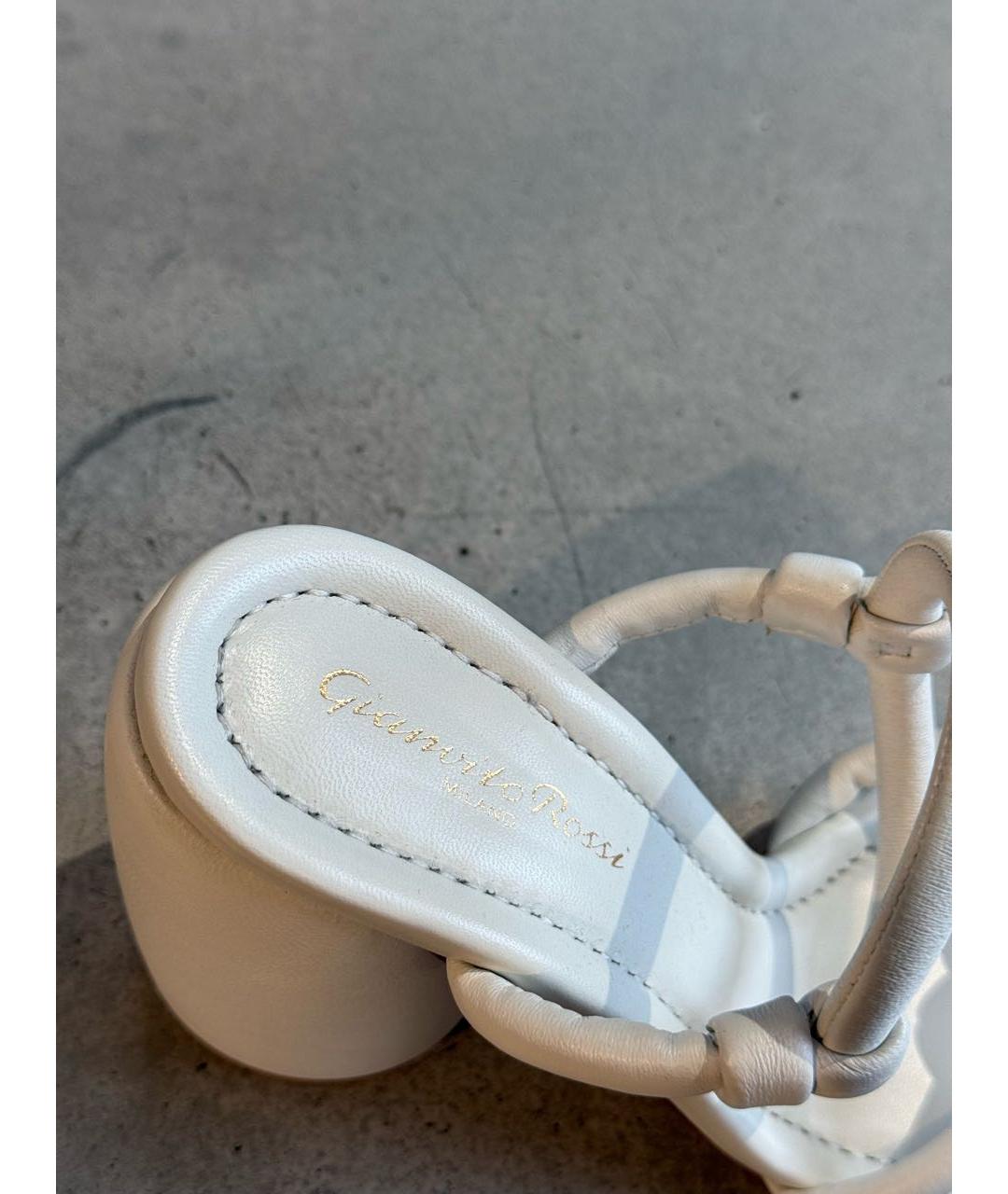 GIANVITO ROSSI Белые кожаные босоножки, фото 4