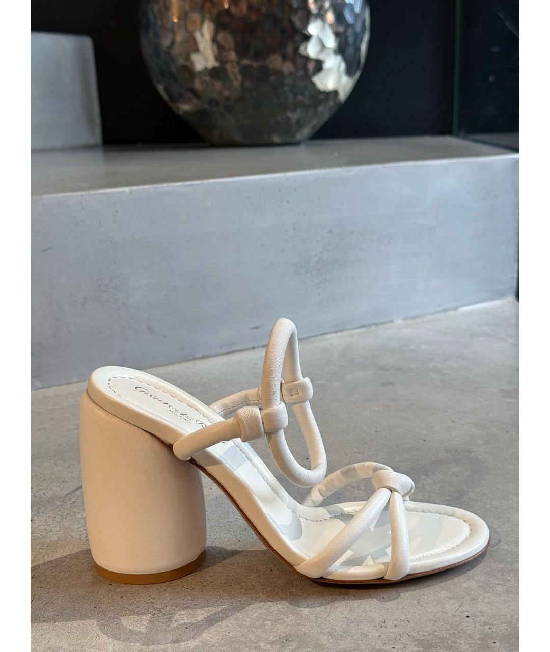 GIANVITO ROSSI Белые кожаные босоножки, фото 6