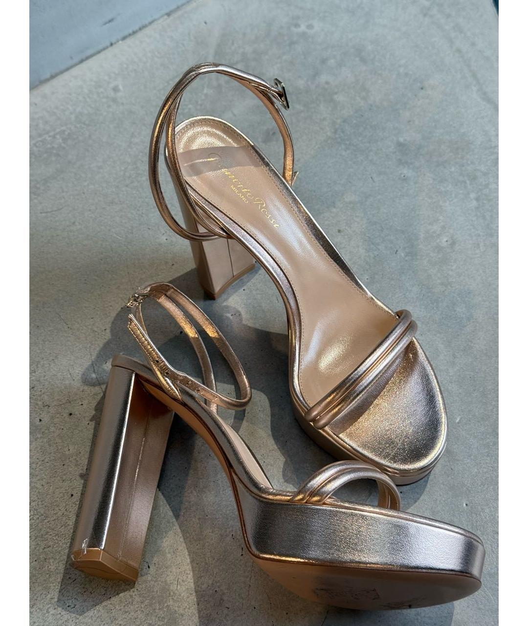 GIANVITO ROSSI Золотые кожаные босоножки, фото 2