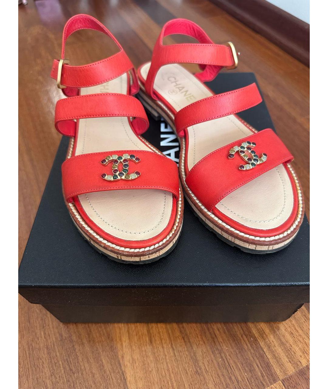 CHANEL Коралловые кожаные босоножки, фото 3