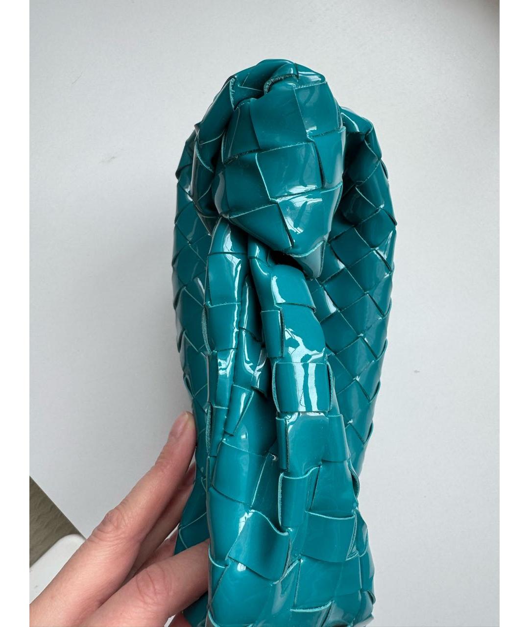 BOTTEGA VENETA Бирюзовая сумка с короткими ручками из лакированной кожи, фото 2