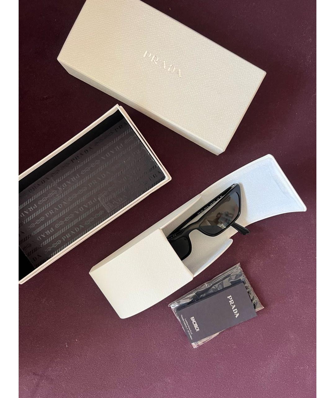 PRADA Черные пластиковые солнцезащитные очки, фото 3