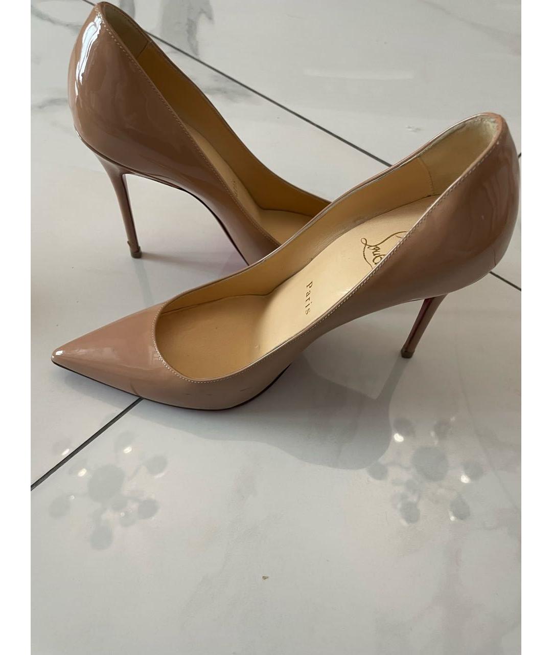 CHRISTIAN LOUBOUTIN Бежевые туфли из лакированной кожи, фото 5
