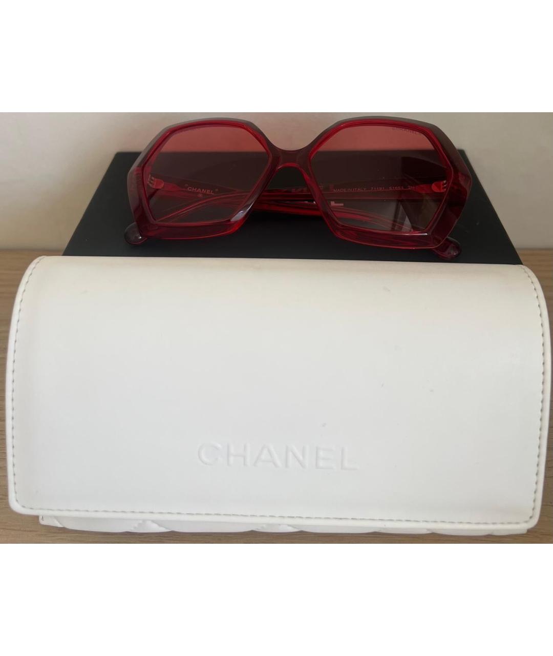 CHANEL Красные пластиковые солнцезащитные очки, фото 4