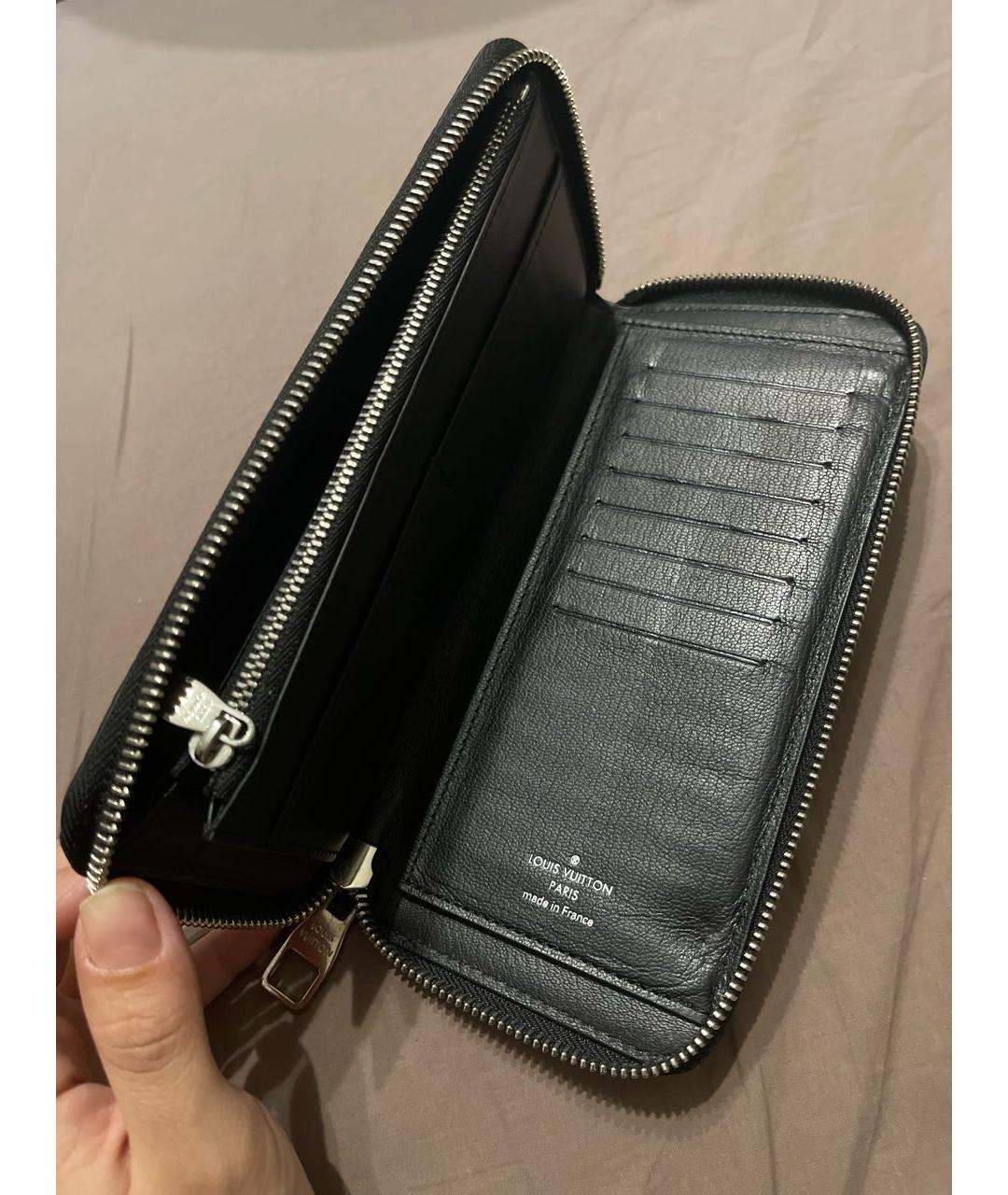 LOUIS VUITTON Черный кошелек из экзотической кожи, фото 3