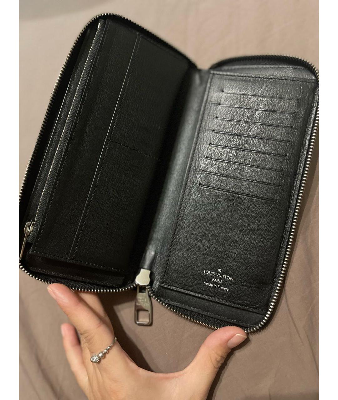 LOUIS VUITTON Черный кошелек из экзотической кожи, фото 4