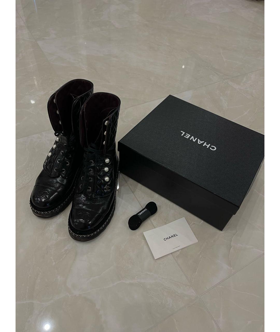 CHANEL Черные ботинки из лакированной кожи, фото 6
