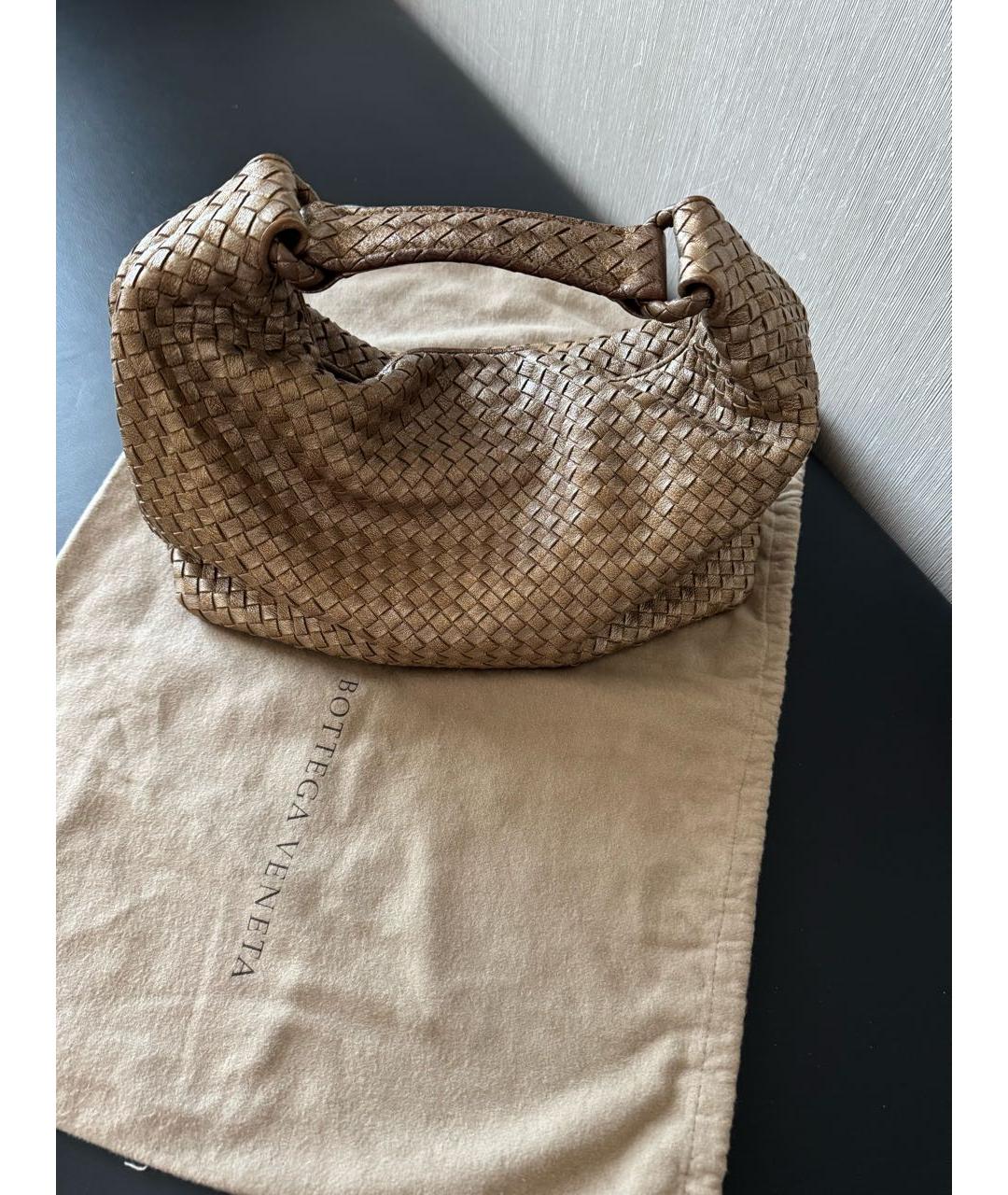 BOTTEGA VENETA Золотая кожаная сумка с короткими ручками, фото 3