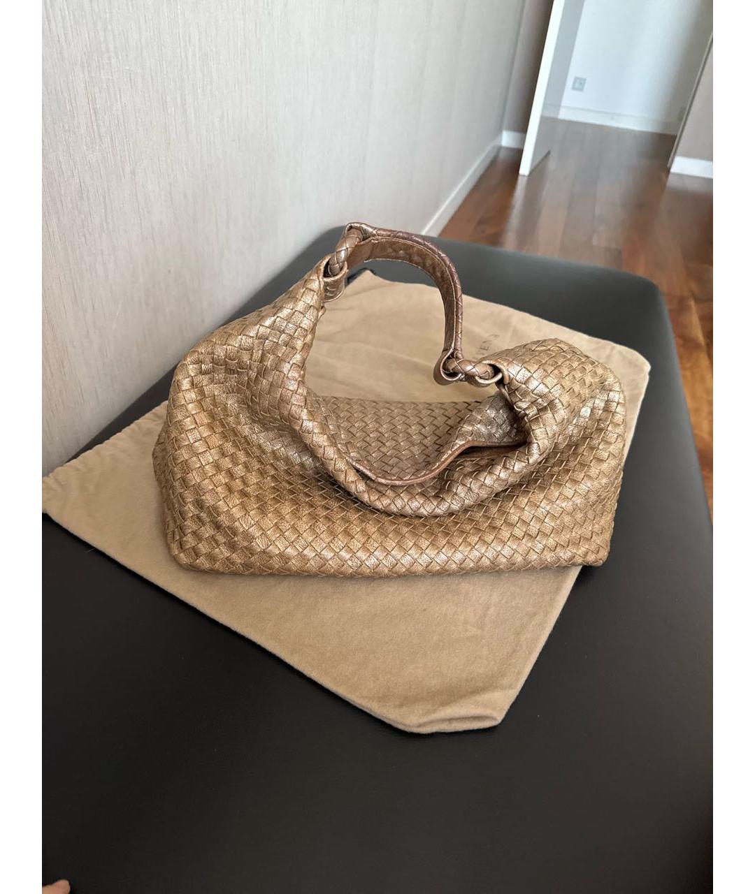 BOTTEGA VENETA Золотая кожаная сумка с короткими ручками, фото 8