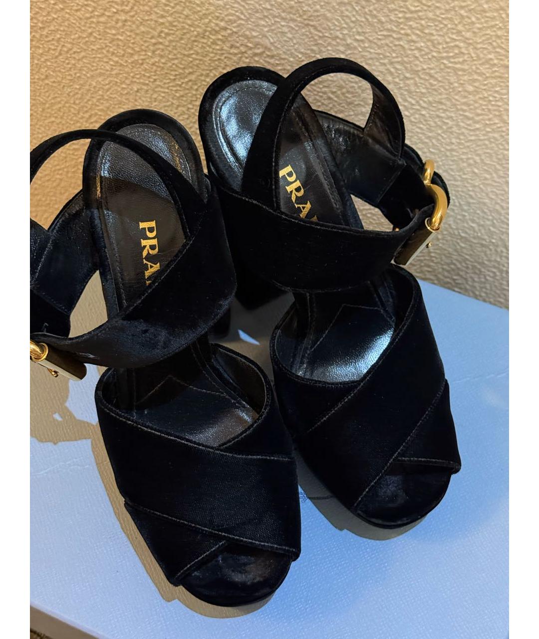 PRADA Черные бархатные босоножки, фото 3