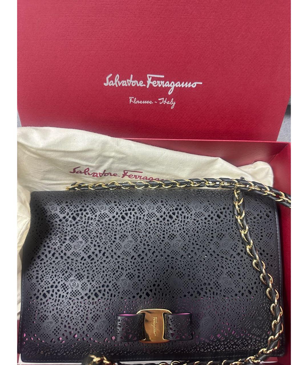 FERRAGAMO Черная кожаная сумка через плечо, фото 5