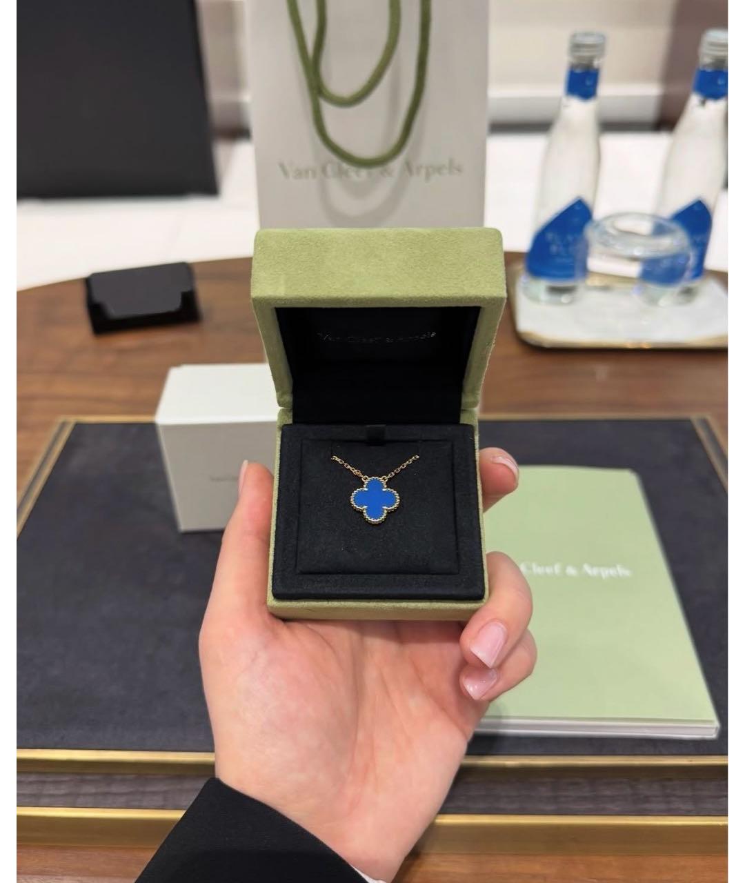 VAN CLEEF & ARPELS Синяя подвеска из желтого золота, фото 2