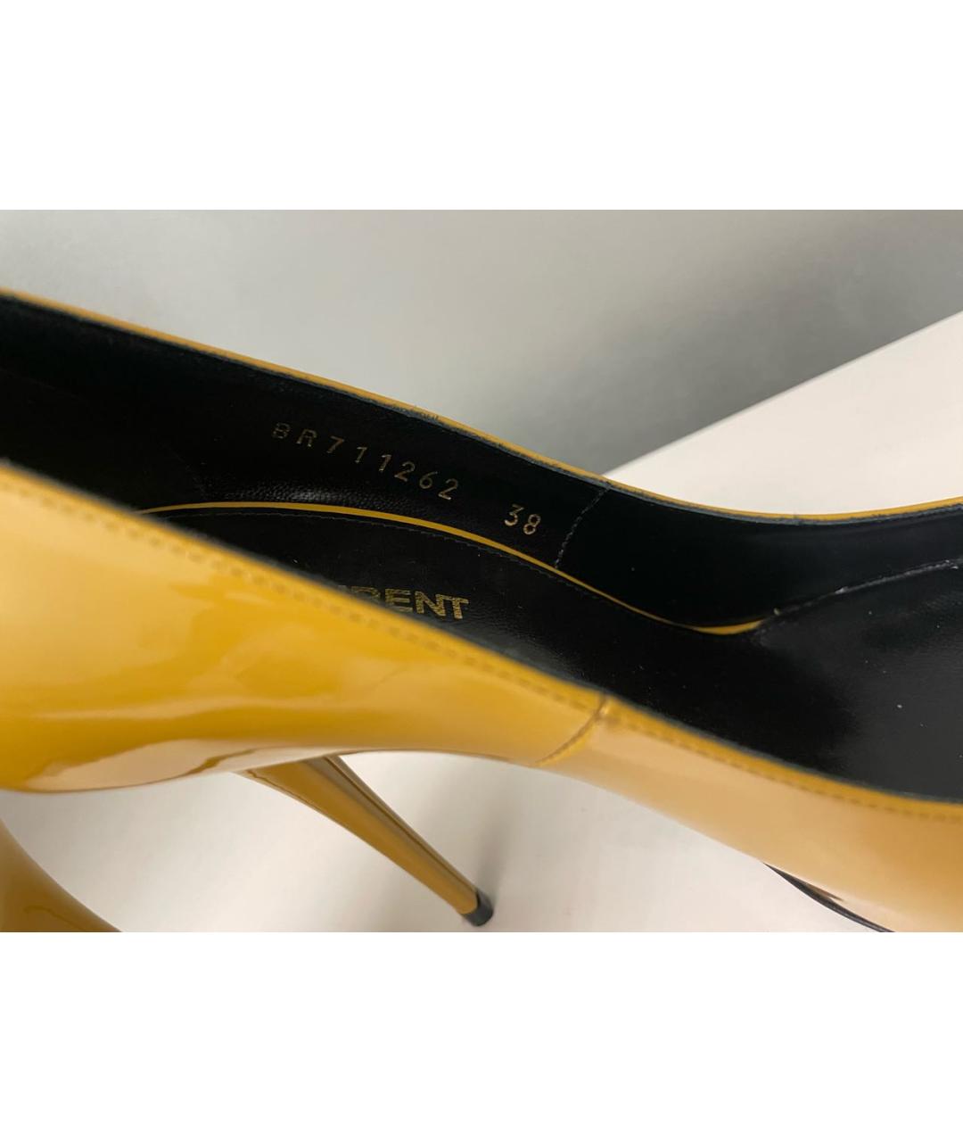 SAINT LAURENT Горчичные туфли из лакированной кожи, фото 3