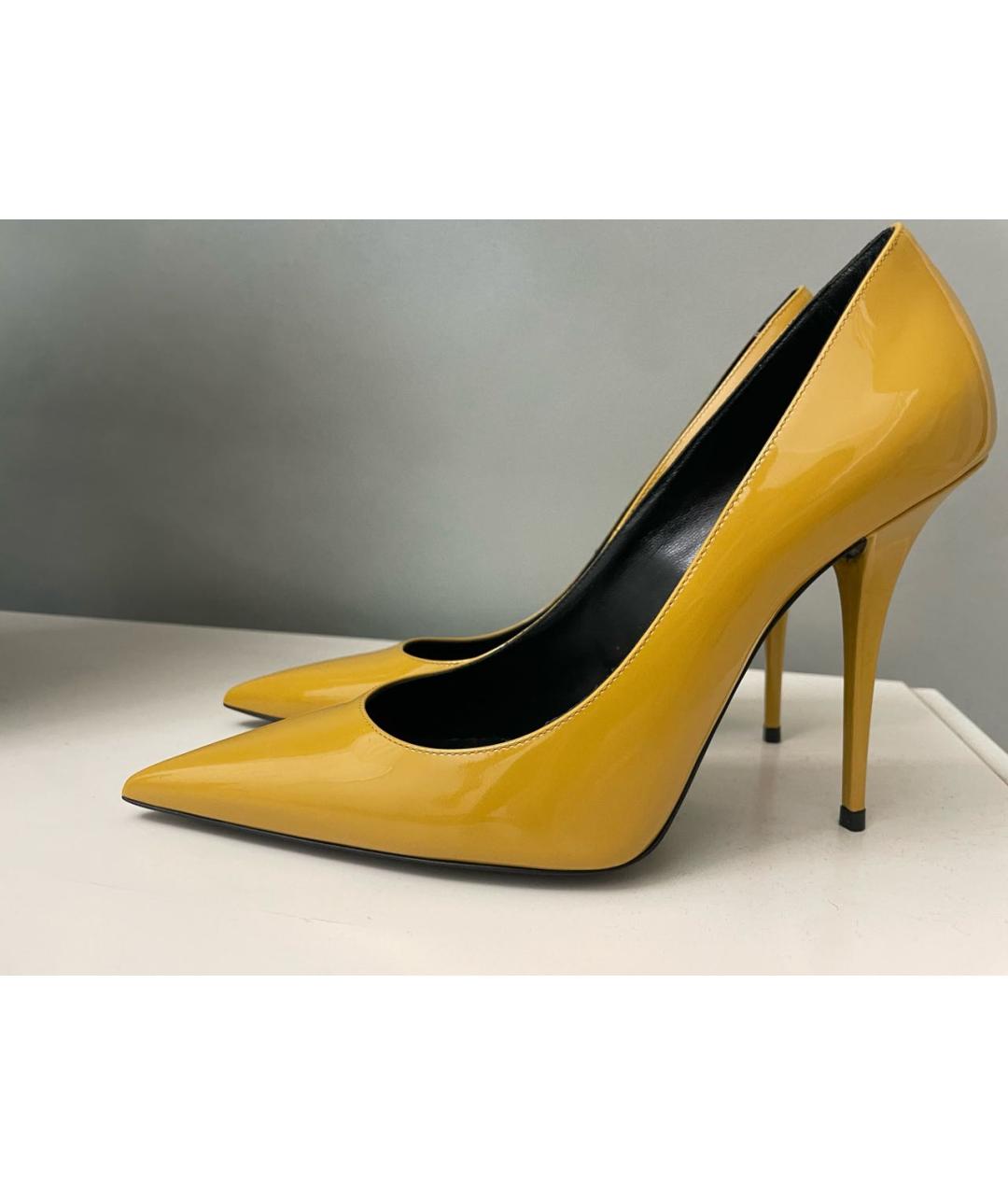 SAINT LAURENT Горчичные туфли из лакированной кожи, фото 8