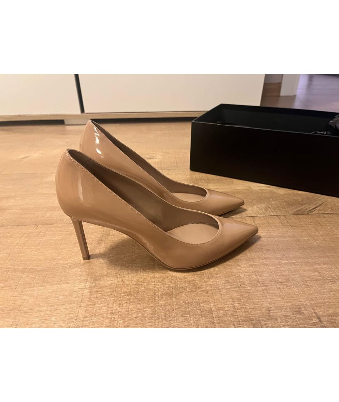 SAINT LAURENT Бежевые туфли из лакированной кожи, фото 5