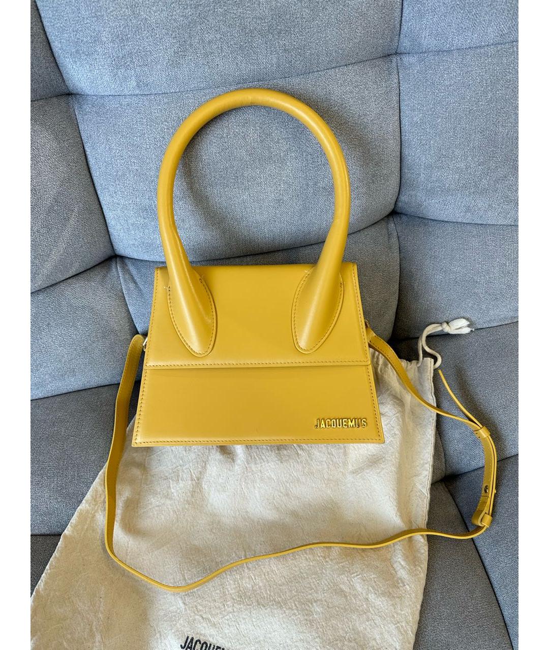 JACQUEMUS Горчичная кожаная сумка с короткими ручками, фото 6