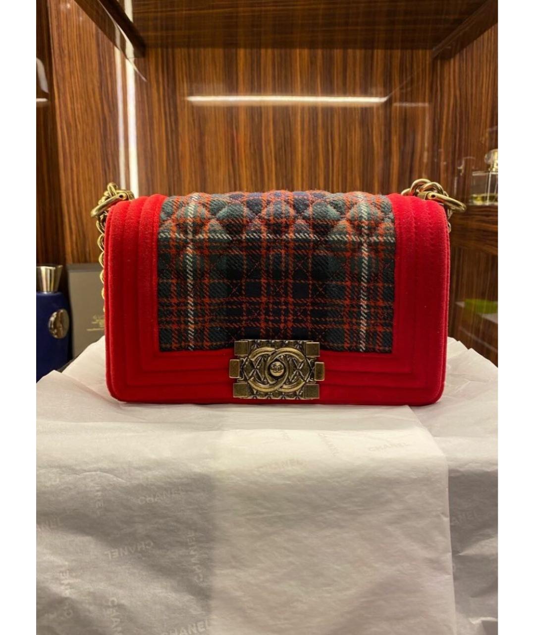 CHANEL Красная бархатная сумка через плечо, фото 3