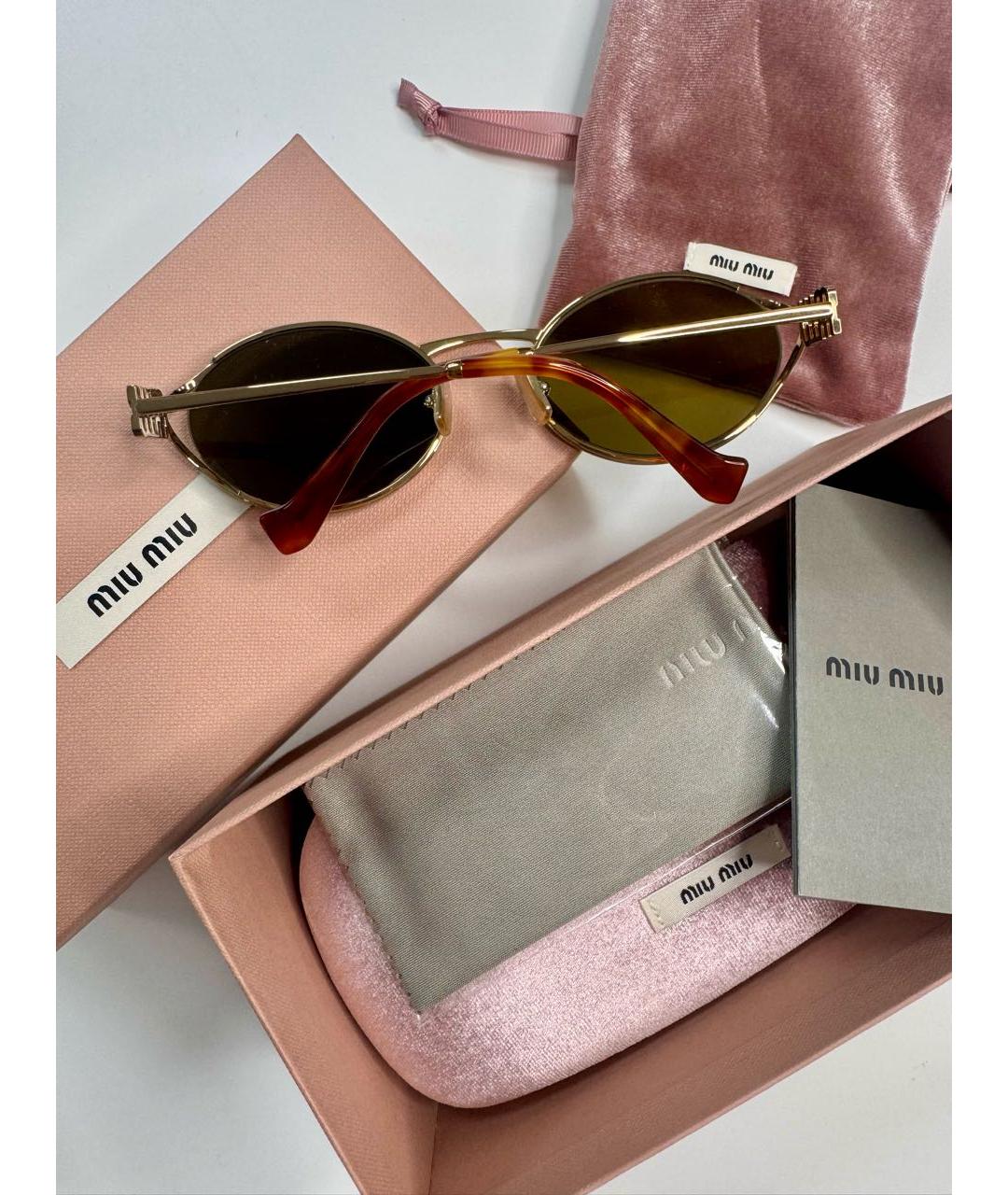 MIU MIU Золотые солнцезащитные очки, фото 4