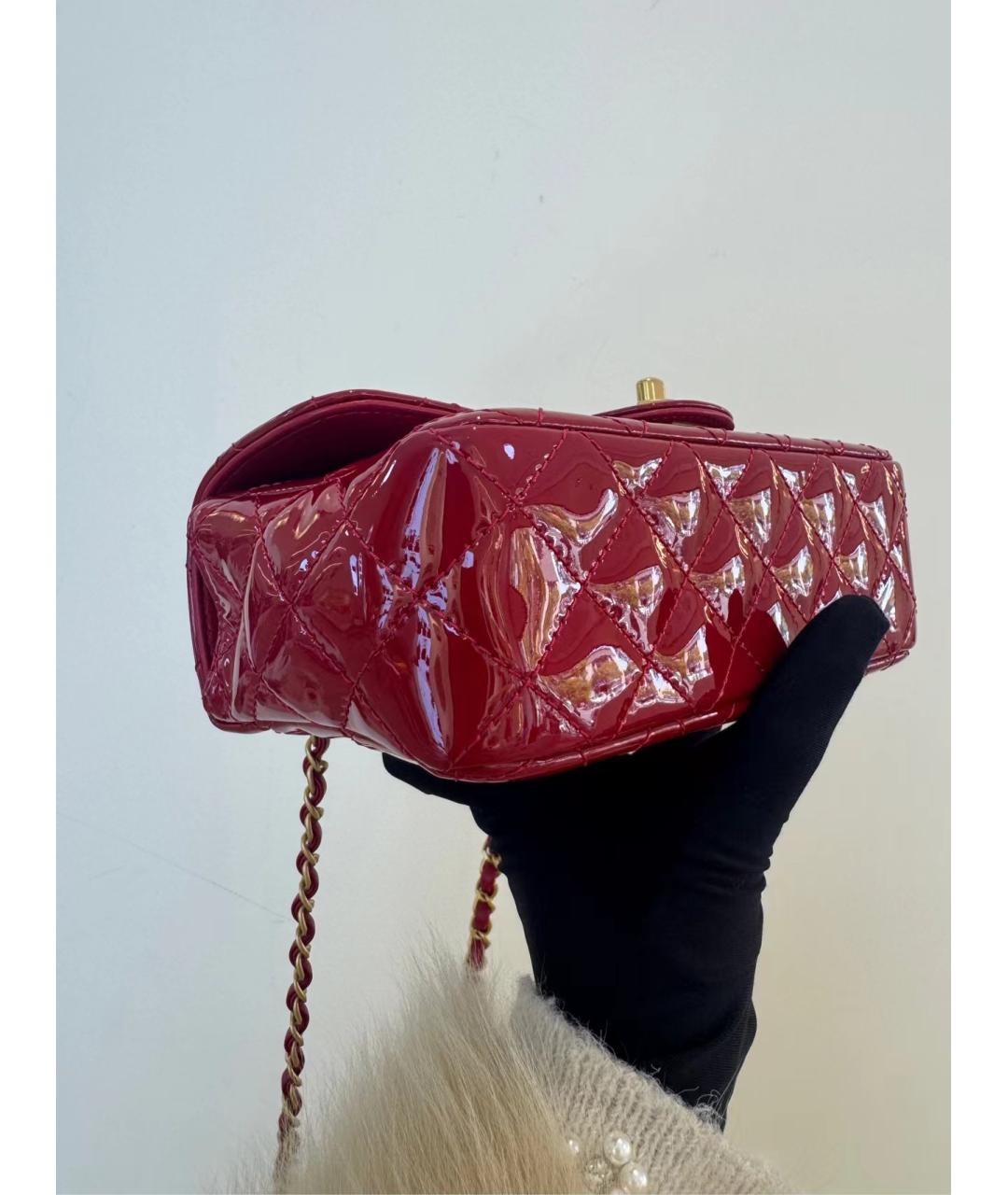 CHANEL Красная сумка через плечо из лакированной кожи, фото 6