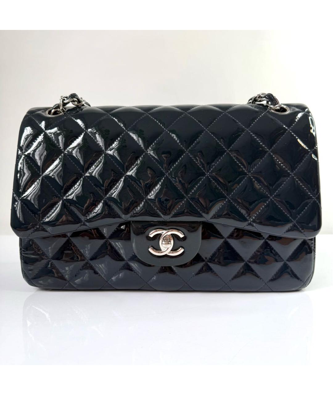 CHANEL Темно-синяя сумка через плечо из лакированной кожи, фото 2