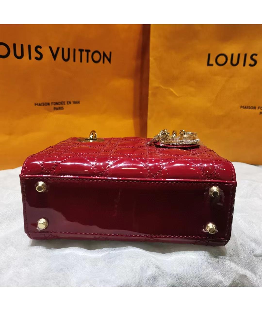 CHRISTIAN DIOR Красная сумка через плечо из лакированной кожи, фото 5