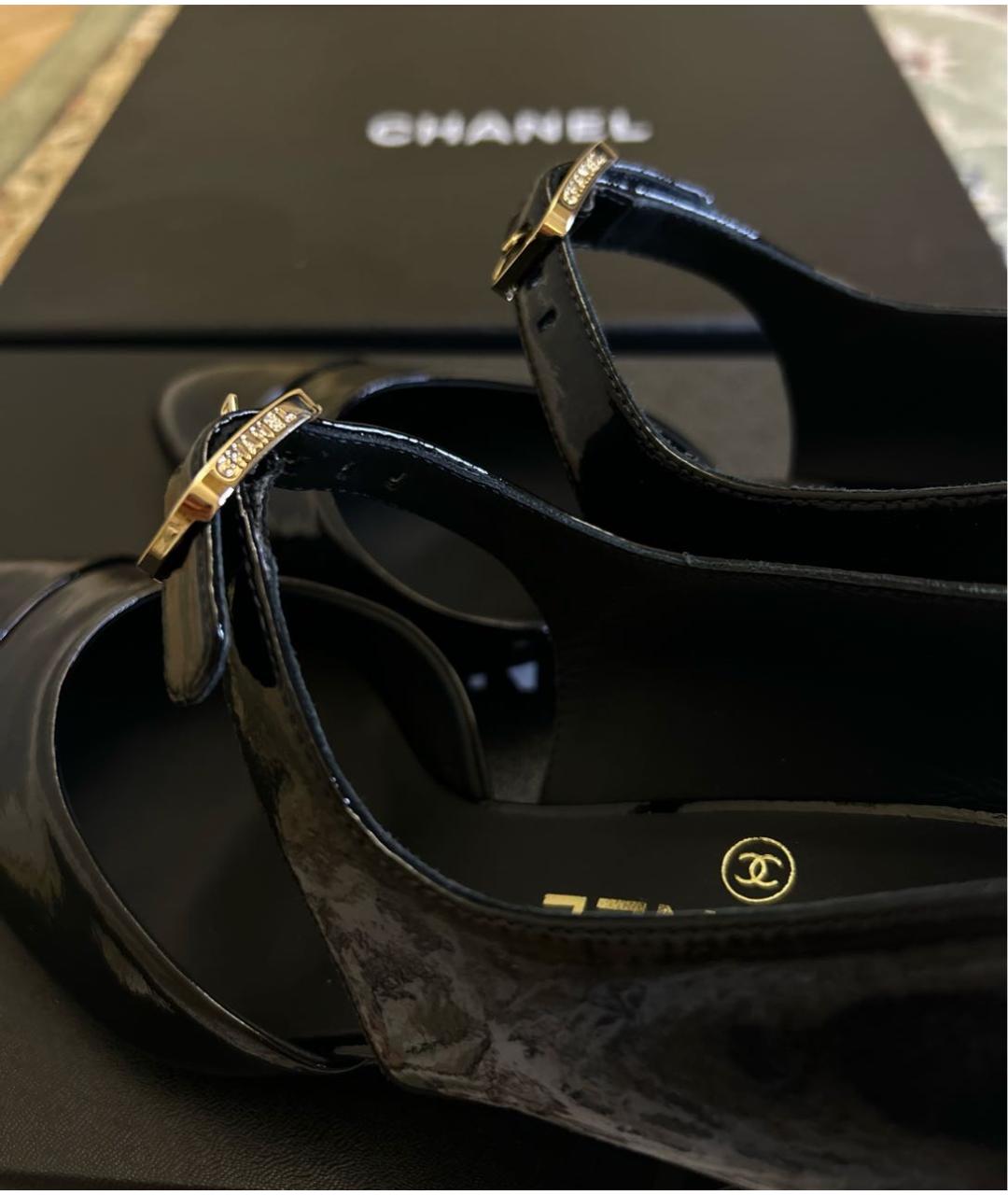 CHANEL Черные туфли из лакированной кожи, фото 5