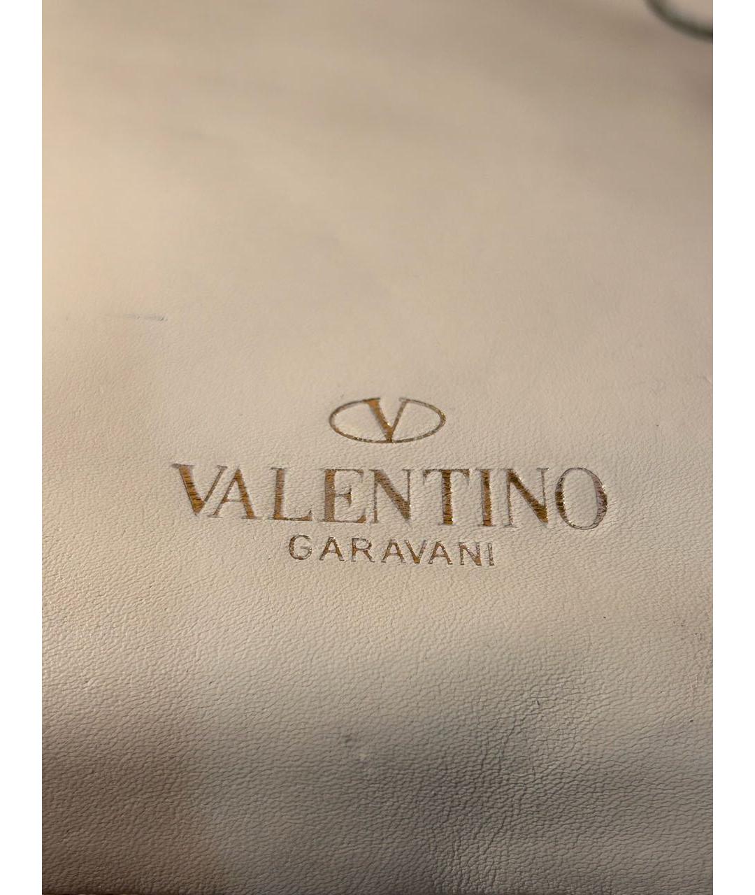 VALENTINO Бежевая кожаная сумка с короткими ручками, фото 5