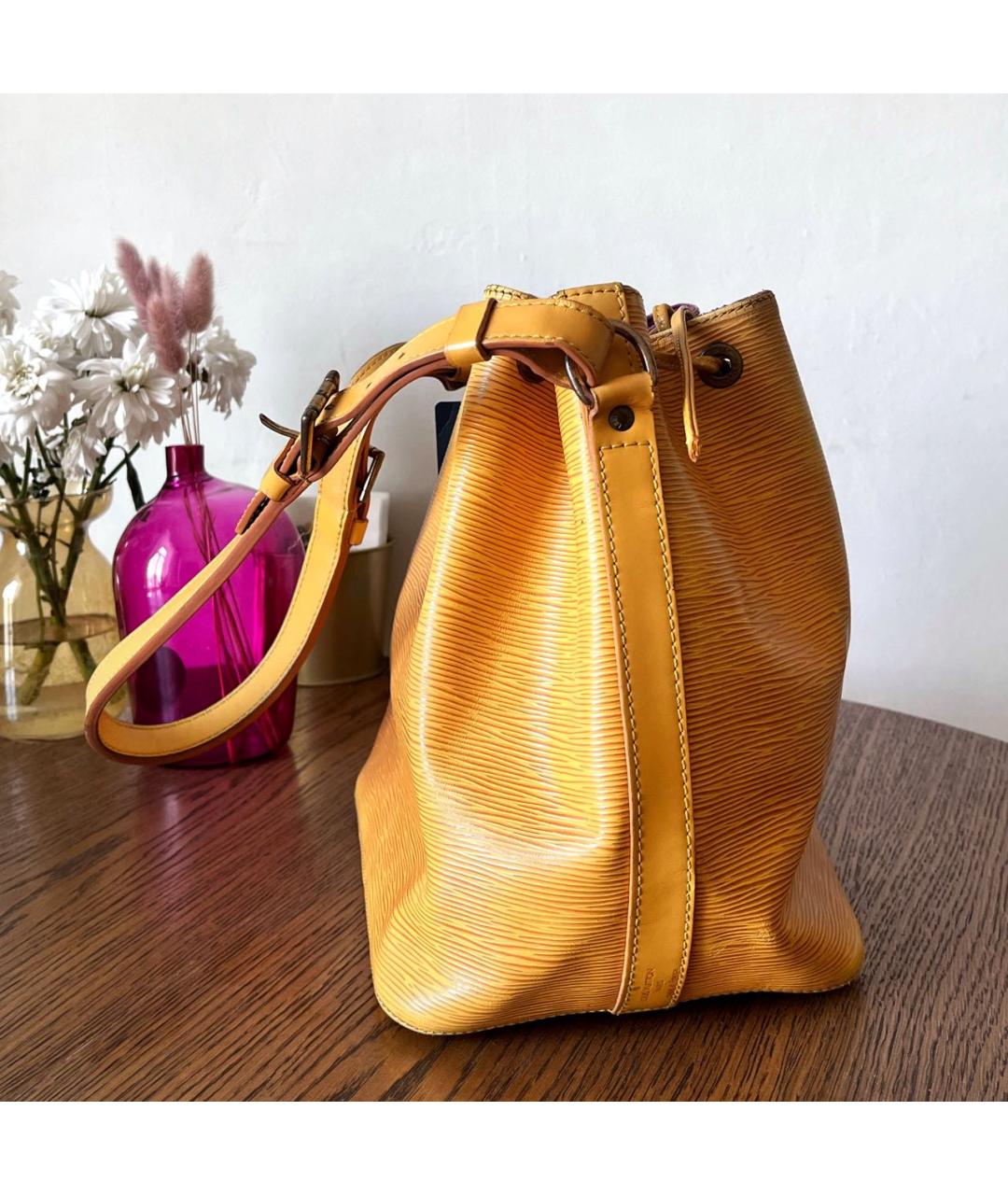 LOUIS VUITTON Желтая кожаная сумка через плечо, фото 5