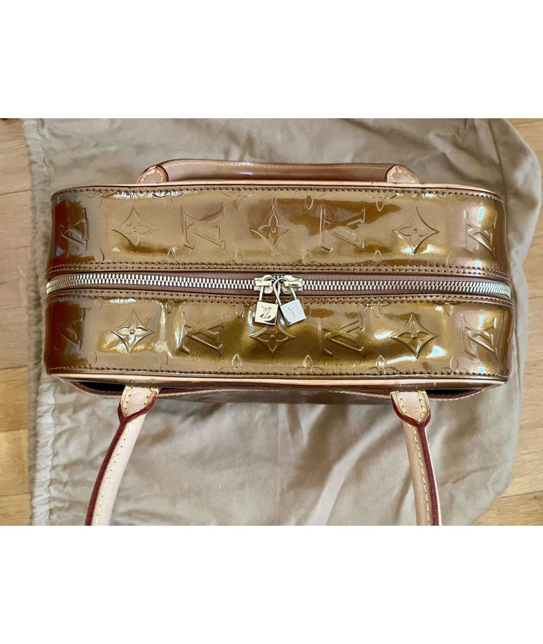 LOUIS VUITTON Коричневая сумка тоут из лакированной кожи, фото 6