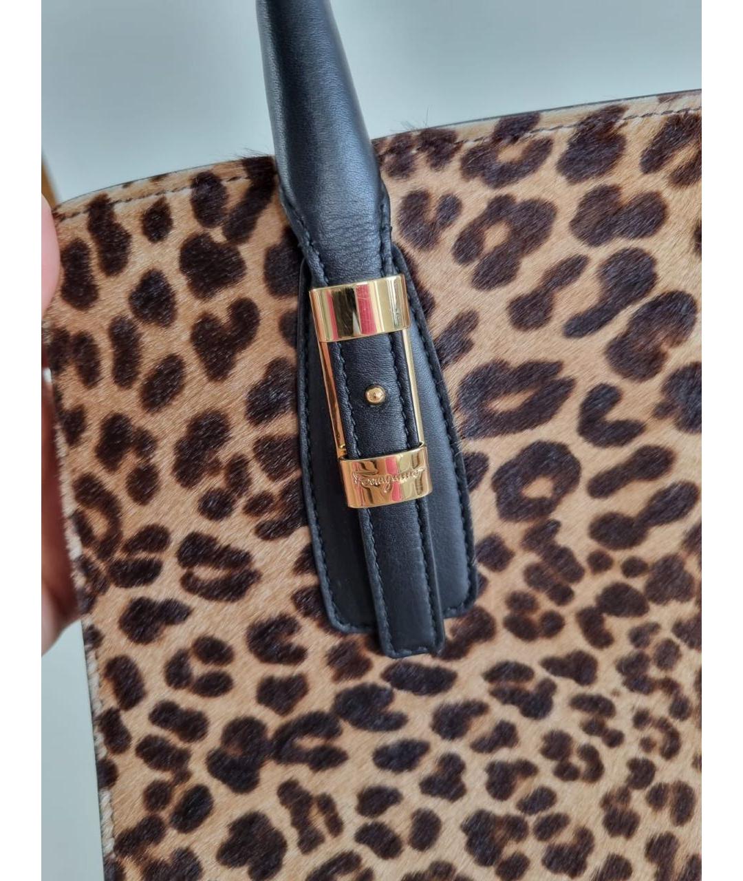 FERRAGAMO Коричневая замшевая сумка с короткими ручками, фото 5