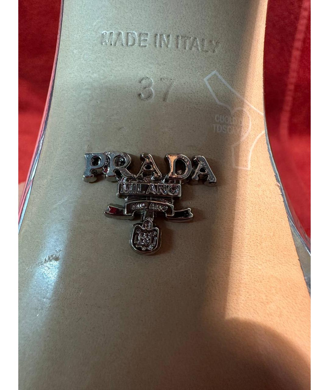 PRADA Серебряные босоножки из лакированной кожи, фото 9