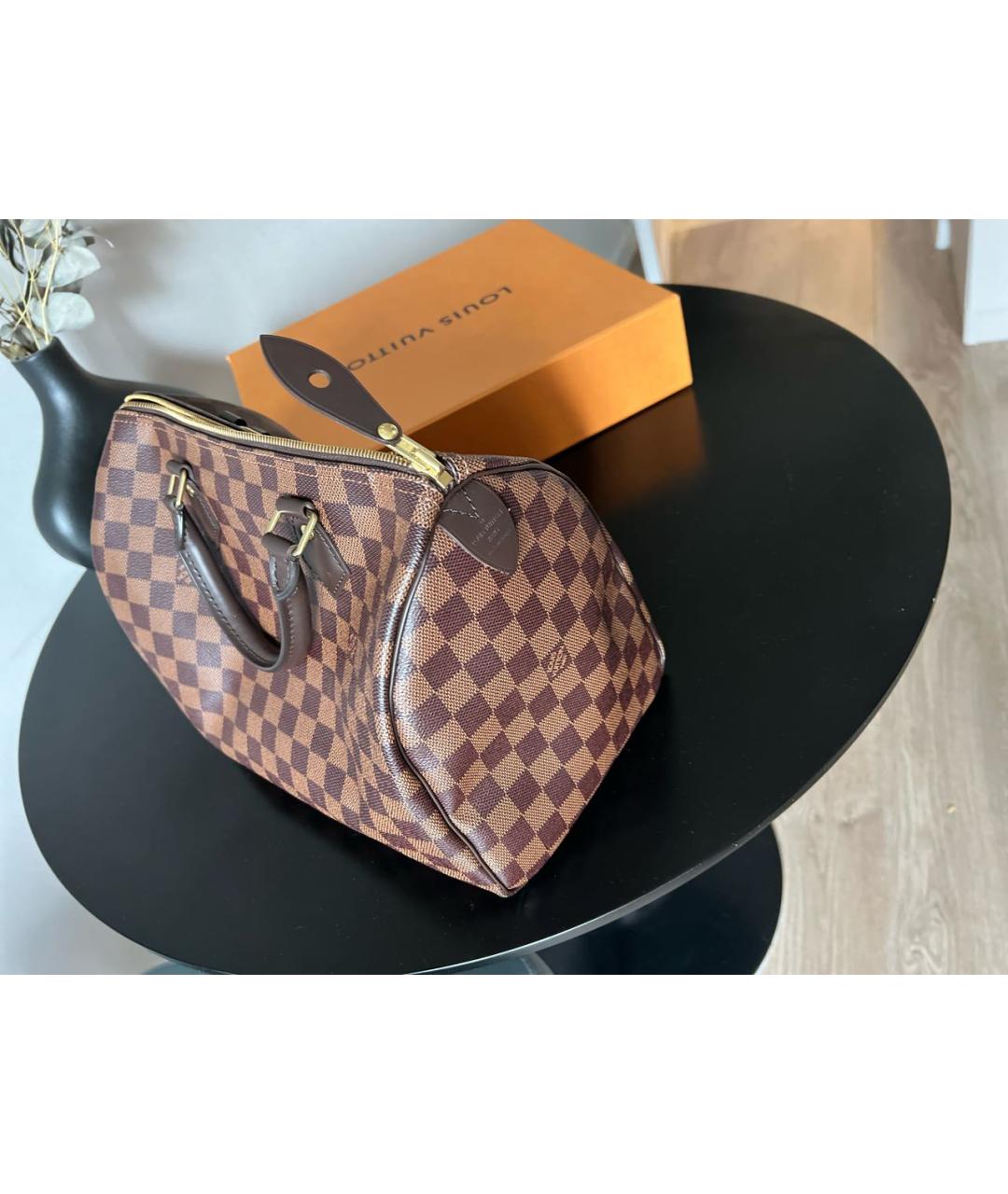 LOUIS VUITTON Коричневая сумка с короткими ручками, фото 2