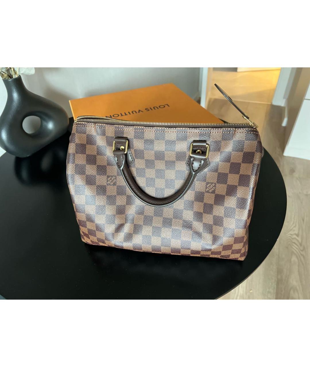 LOUIS VUITTON Коричневая сумка с короткими ручками, фото 9