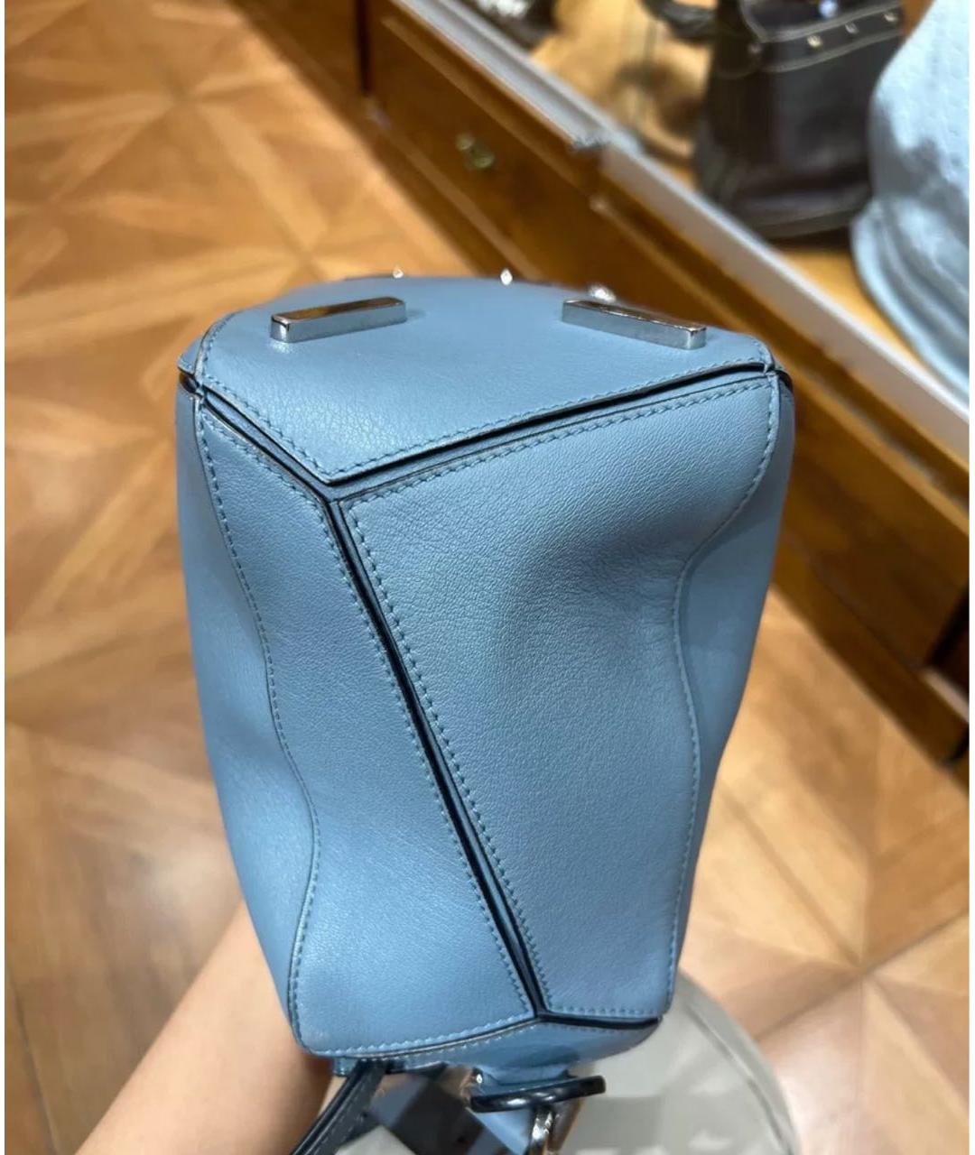 LOEWE Голубая кожаная сумка с короткими ручками, фото 4