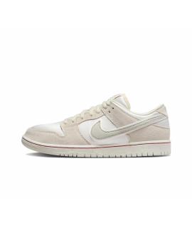 NIKE Кроссовки