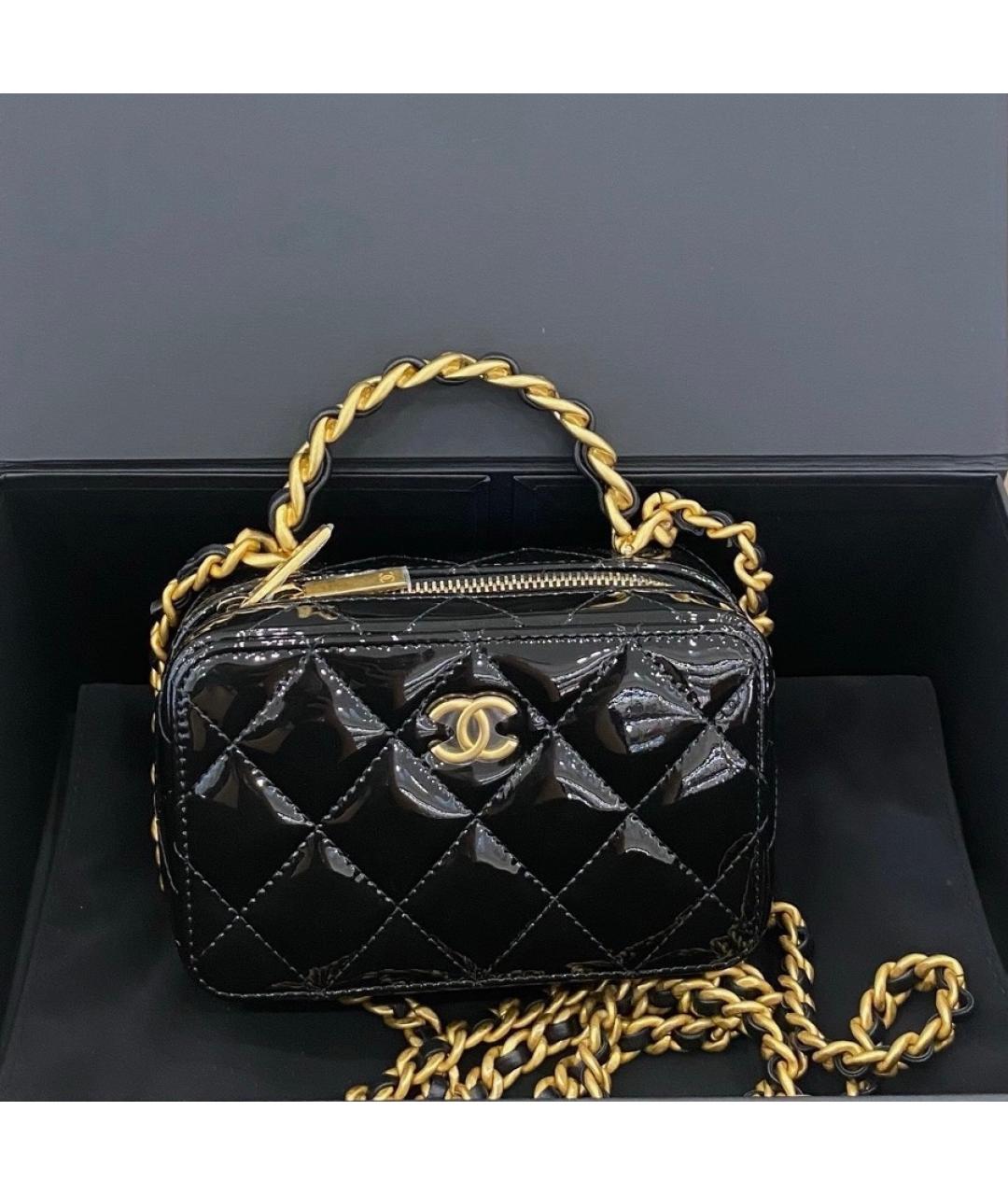 CHANEL Черная сумка через плечо из лакированной кожи, фото 2