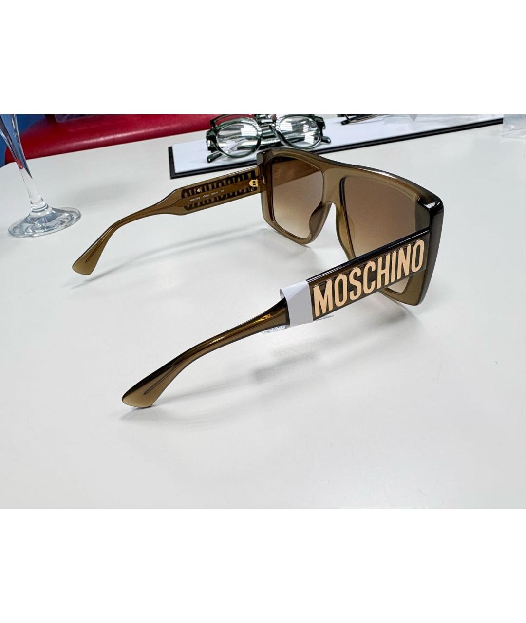 MOSCHINO Горчичные пластиковые солнцезащитные очки, фото 7