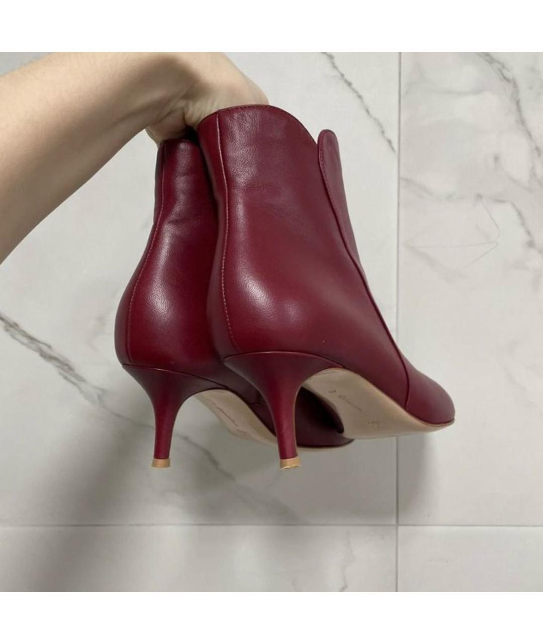 GIANVITO ROSSI Бордовые кожаные ботильоны, фото 2