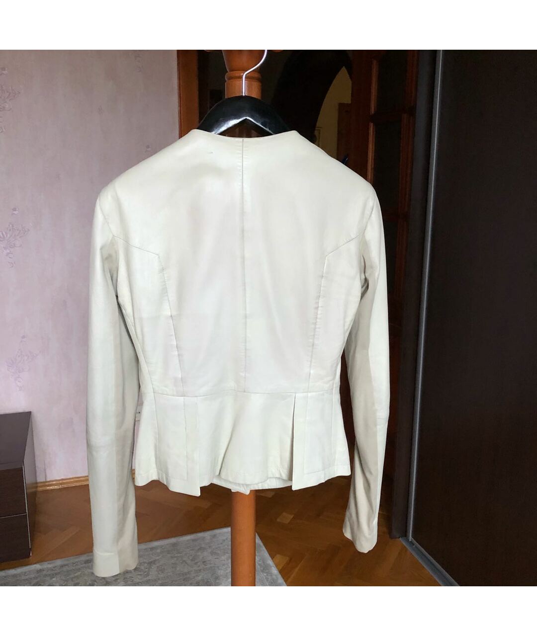 EMPORIO ARMANI Белая кожаная куртка, фото 2