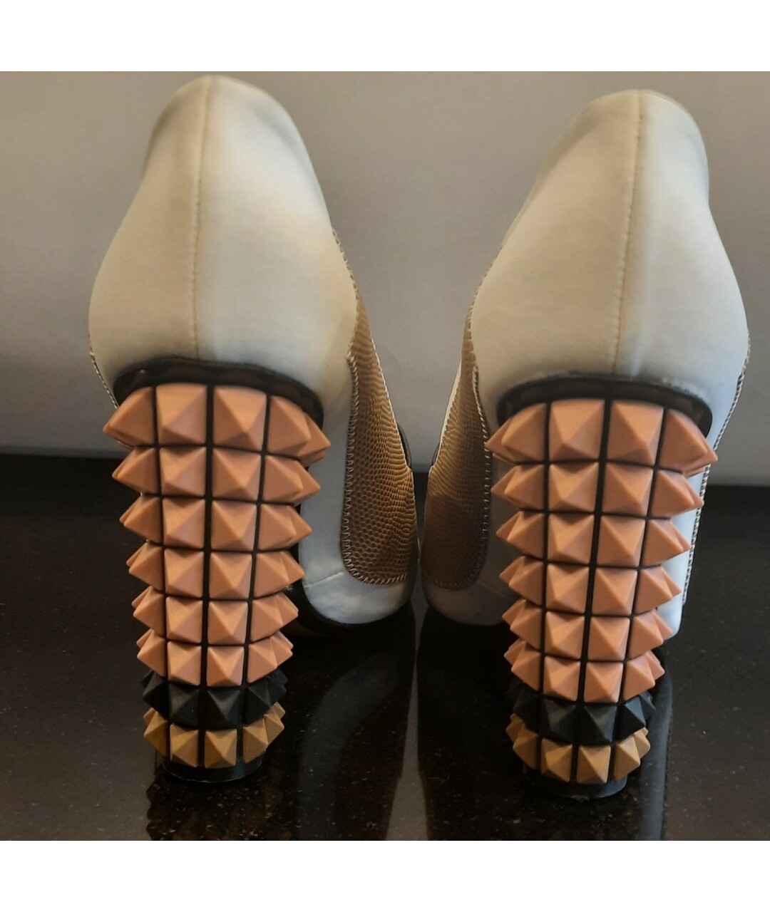 FENDI Горчичные кожаные туфли, фото 4