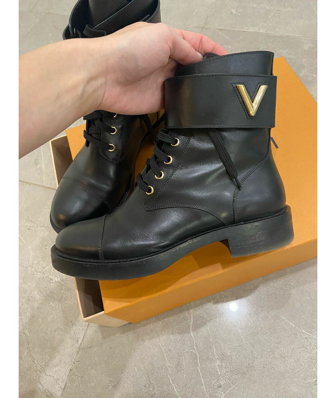 LOUIS VUITTON PRE-OWNED Черные кожаные ботинки, фото 6