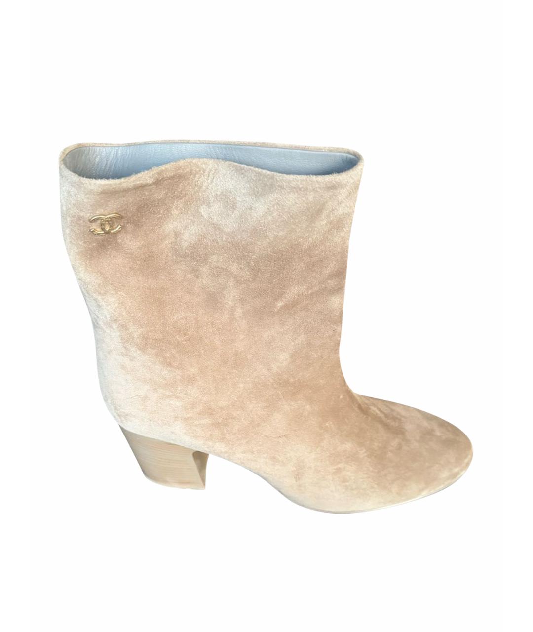 CHANEL Бежевые замшевые ботинки, фото 1