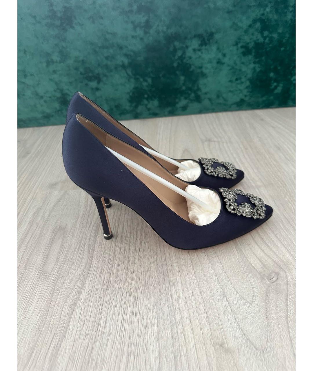 MANOLO BLAHNIK Темно-синие текстильные туфли, фото 6