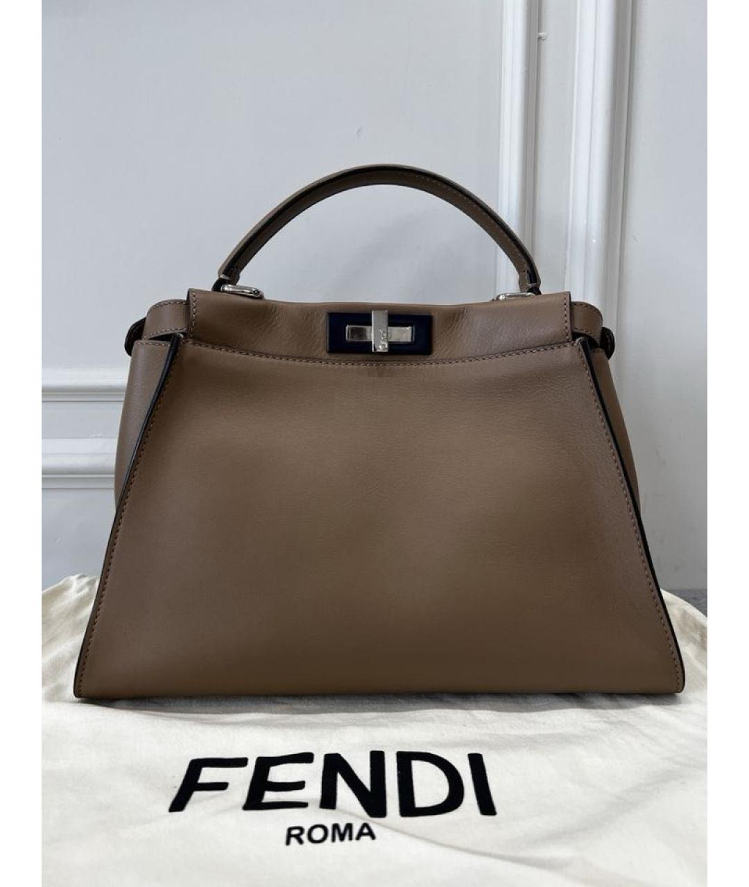 FENDI Бежевая кожаная сумка с короткими ручками, фото 3