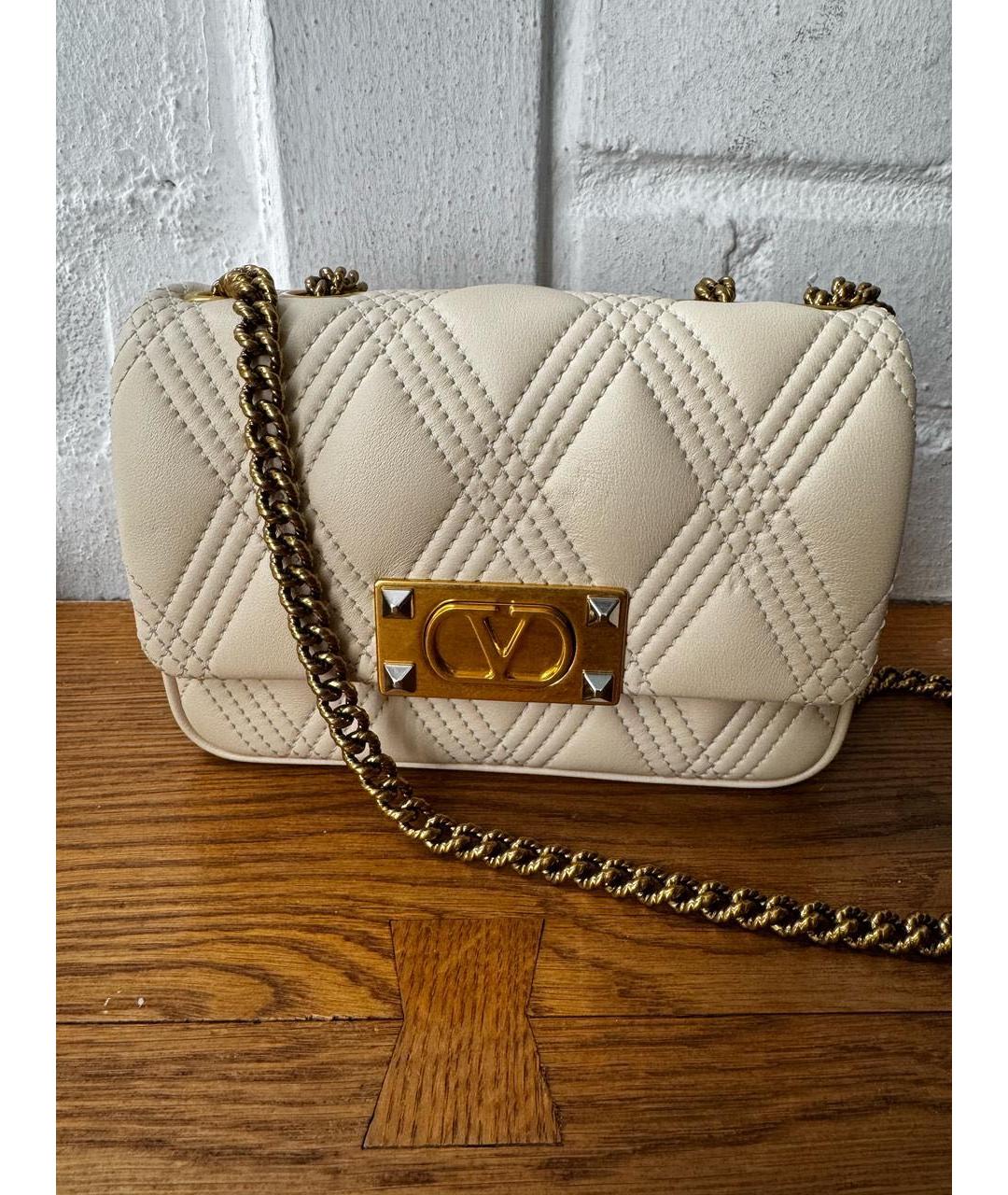 VALENTINO Бежевая кожаная сумка через плечо, фото 5