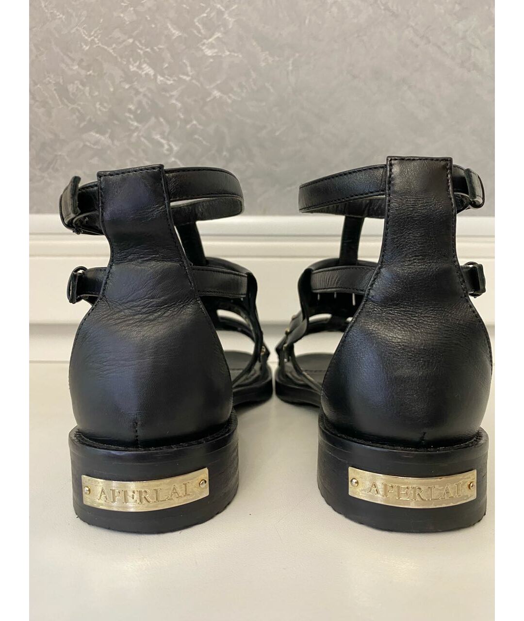 APERLAI Черные кожаные сандалии, фото 4