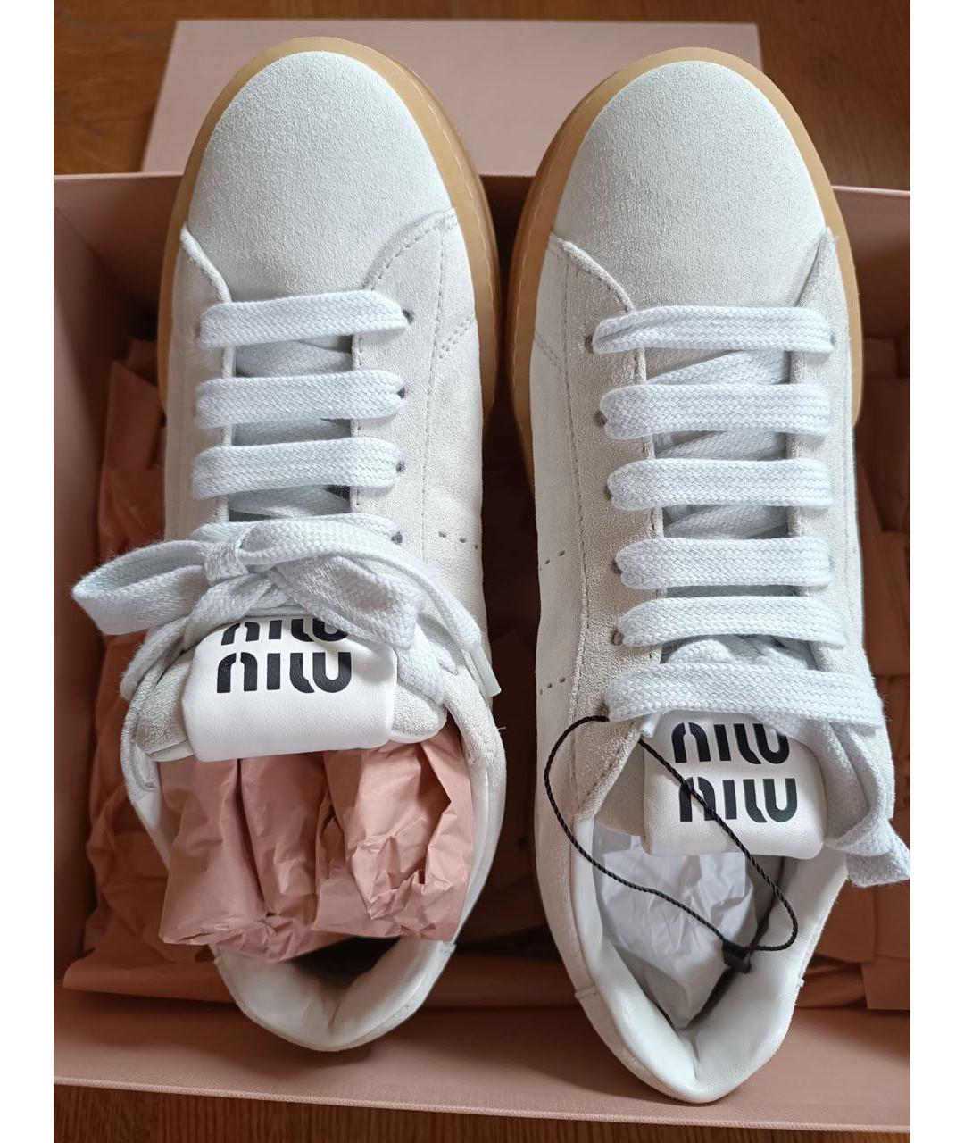 MIU MIU Белые замшевые кеды, фото 2